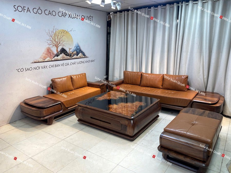 Showroom sofa gỗ óc chó Xuân Quyết